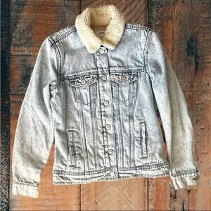 Old Navy SHERPA Jean Jacket Women’s Size XS.